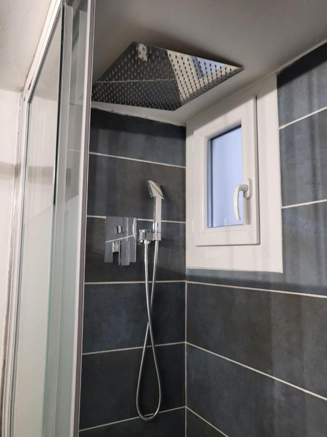 Appartement Avec Son Toit Terrasse, En Plein Coeur De Marsilia Exterior foto
